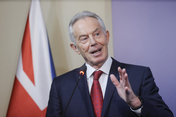 Érdekes részletek derültek ki arról, hogy mire kérték miniszterei Tony Blairt