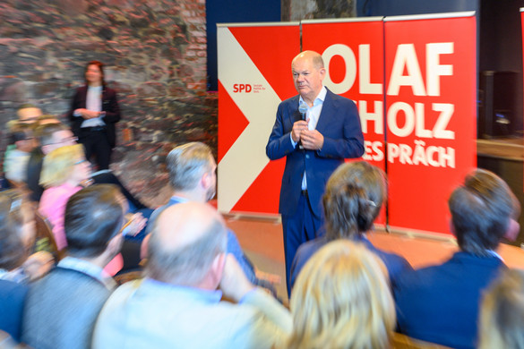 Olaf Scholz: Megvédjük a NATO területének minden négyzetcentiméterét!