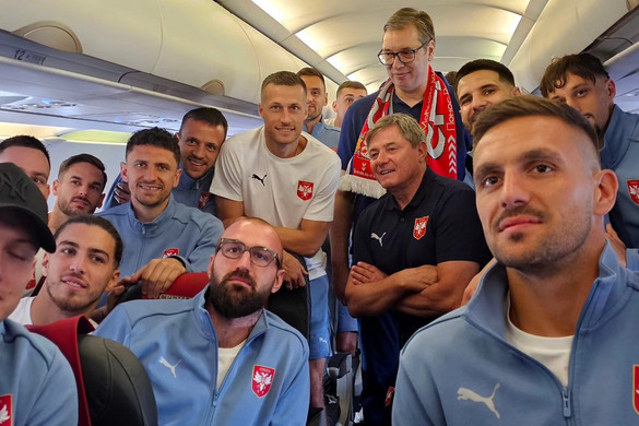 Vučić meglátogatta a szerb válogatottat