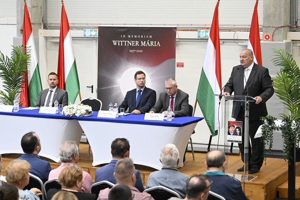 Gulyás Gergely Wittner Mária-emlékkiállítást nyitott meg Csepelen