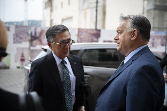 Orbán Viktor: Érdekeltek vagyunk a Suzuki sikerében