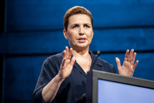 Rátámadt egy férfi a dán kormányfőre Koppenhága központjában