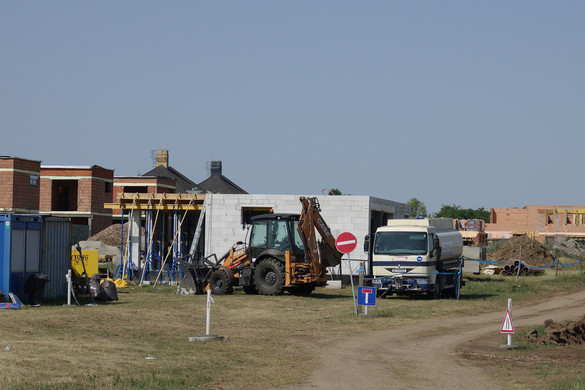 Drámaian csökken a lakásépítések száma