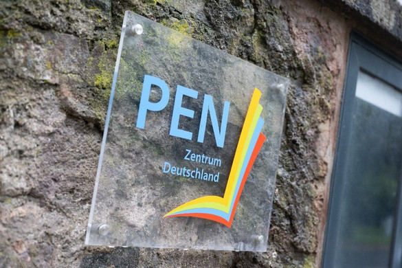 A Német PEN Központ nem engedi a tagjai közé az AfD-hez tartozókat