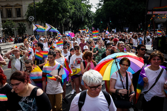 A Fidesz benyújtotta a Pride-ot érintő törvénymódosítást