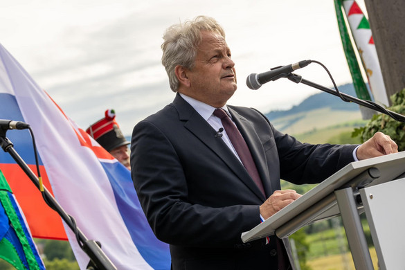 „A béke és a szabadság megőrzése ma kötelességünk”