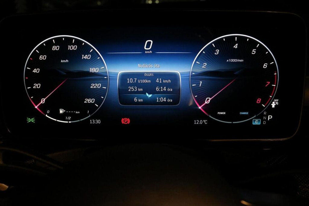 Fotó: SportVerda Mercedes CLE 300 műszerfal