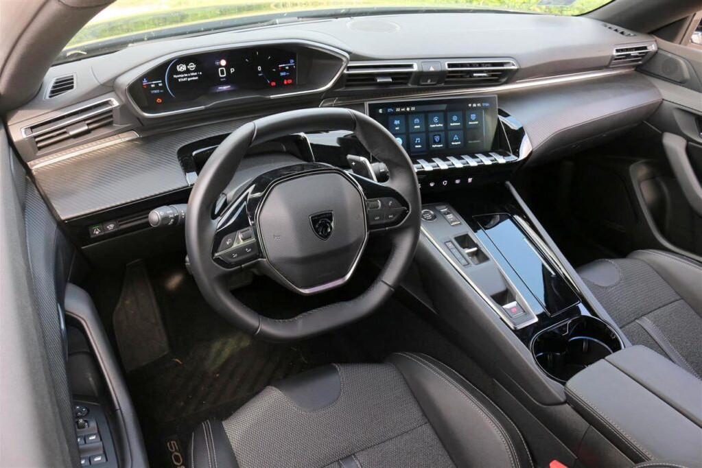 Peugeot 508 SW HDI belső