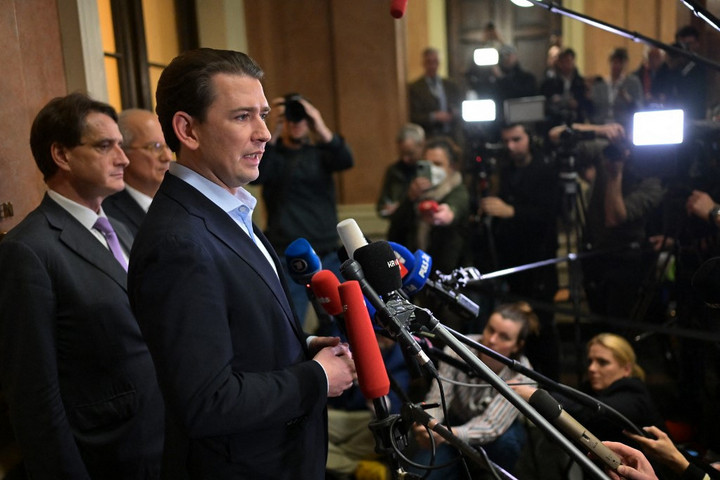 Fotó: AFP/Joe Klamar Sebastian Kurz: Meg kell állítani a vérontást