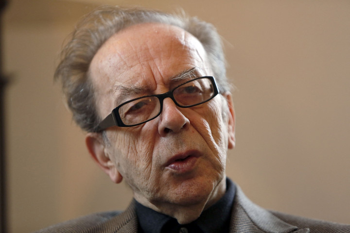 Fotó: AFP/Gali Tibbon Elhunyt Ismail Kadare világhírű albán regényíró