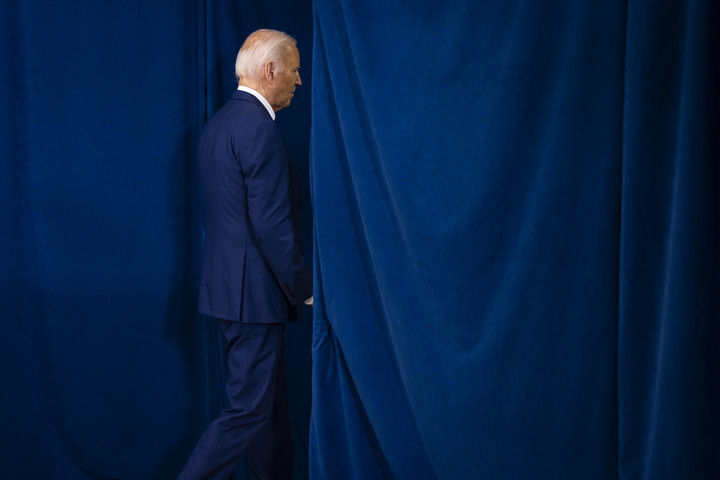 Biden a hétvégén bejelenti visszalépését?
