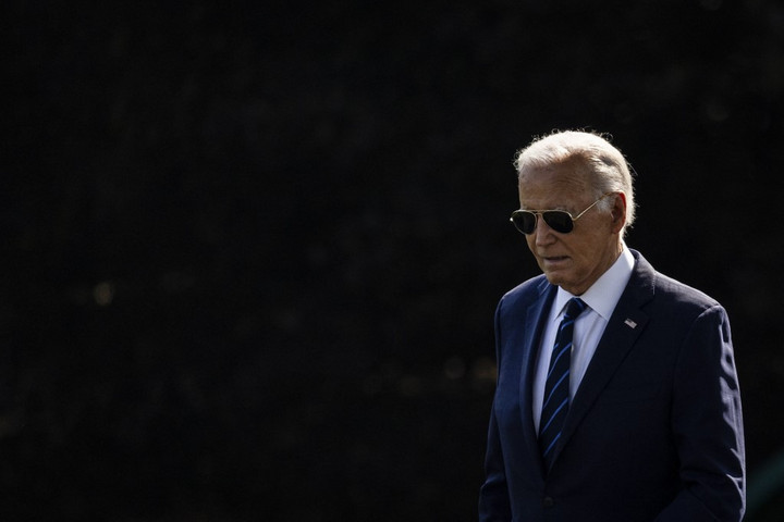Akkor sem lép vissza Biden