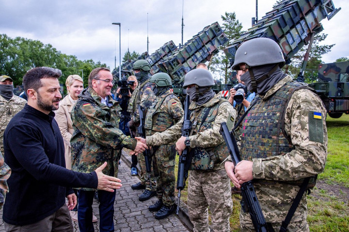 Fotó: AFP/DPA Picture-Alliance via AFP/DPA/Jens Buttner Berlin újabb Patriot-rendszert adott át Ukrajnának