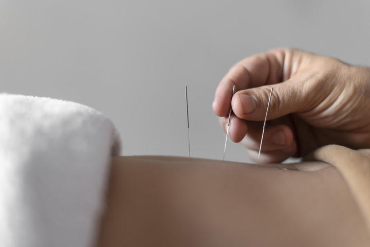 Növeli a test természetes fájdalomcsillapító-stresszoldó anyagainak működését