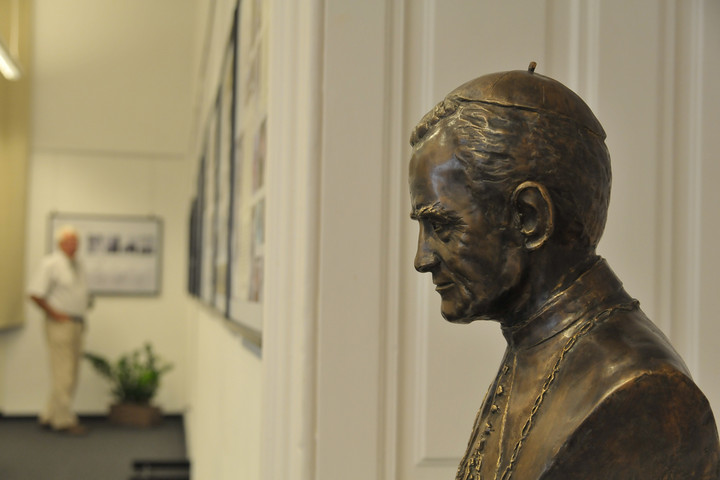 Fotó: MH-archív/Varga Imre Száz éve volt az első miséje Márton Áronnak