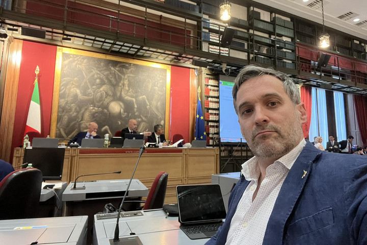 Fotó: Facebook/Simone Billi Az EU nem akar békét, Trump az egyetlen reményünk