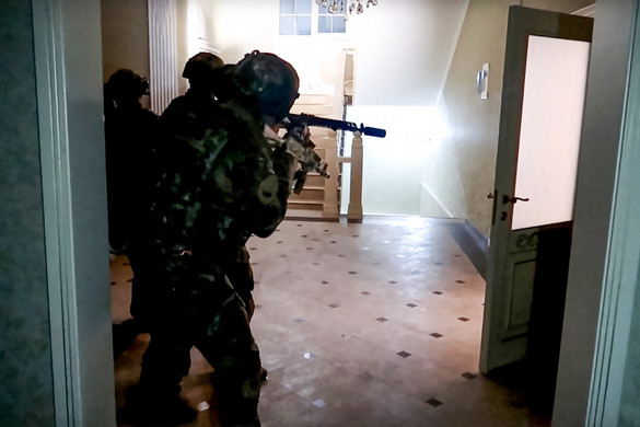 Terrorhullám söpörhet végig Oroszországon, megnyílhat a második front