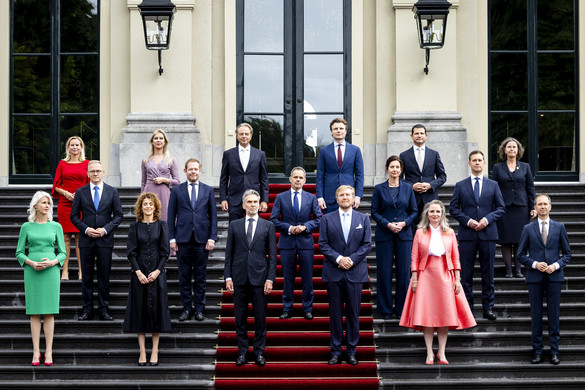 Letette az esküt az új holland kormány