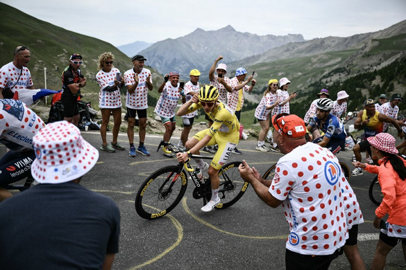 Tour de France: Pogacar a Giro után a Tourt is elhódította