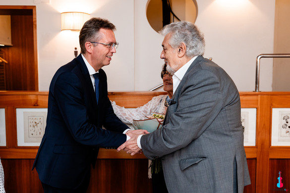 Személyesen találkozott Hankó Balázs és Placido Domingo