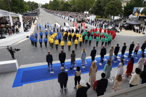 A párizsi olimpia jegyében rendezték meg a katonai díszszemlét a francia nemzeti ünnepen