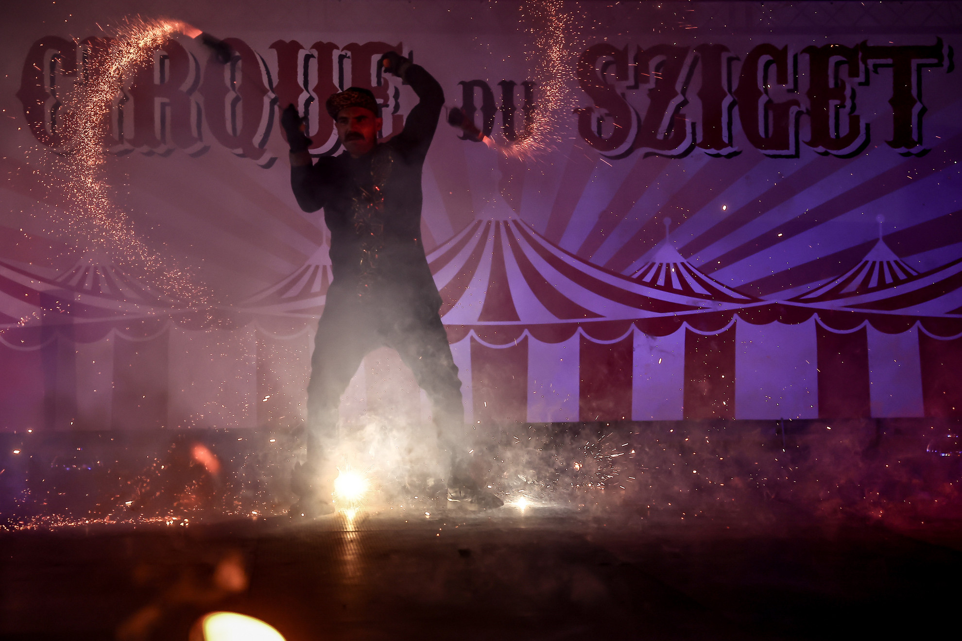 Fotó: MH/Balogh Dávid A Cirque du Sziget sátor fellépő rendkívül izgalmas előadásokkal köti le a fesztiválozókat