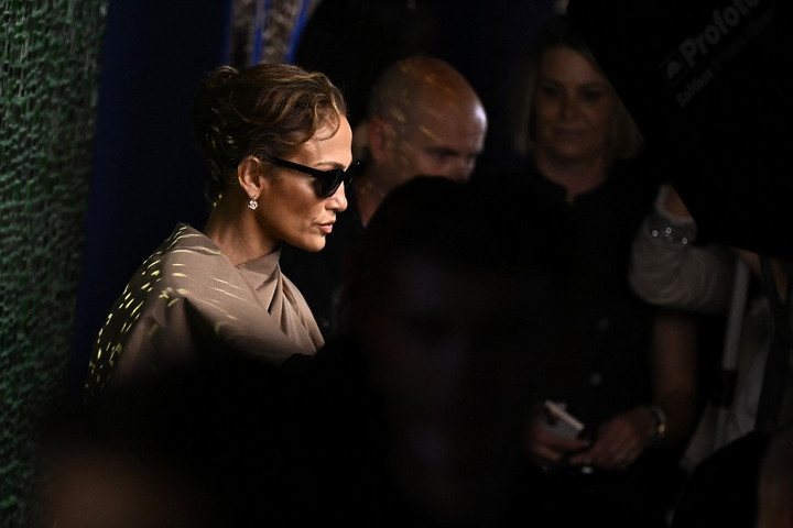 Jennifer Lopez a könnyeivel küzdött