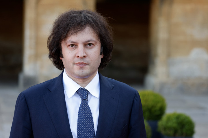 Fotó: AFP/Ludovic Marin Washington „színes forradalmat" készít elő Tbilisziben