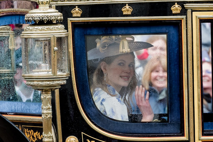 Lady Louise katonai pályára készül