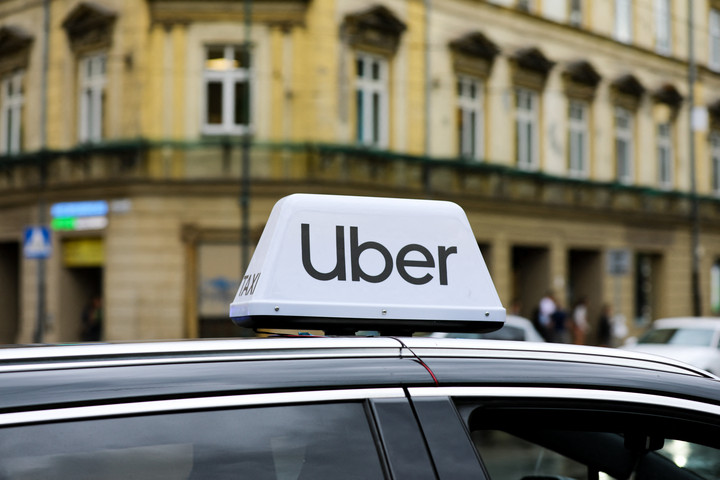 Fotó: NurPhoto via AFP/Klaudia Radecka A holland adatvédelmi hatóság 290 millió eurós bírságot szabott ki az Uberre