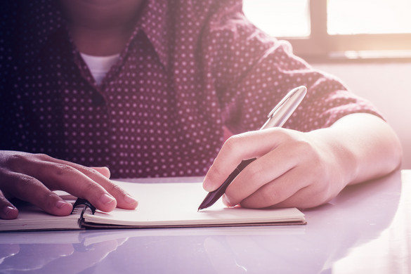 Egy orvos összehasonlítja a balkezesek és a jobbkezesek szellemi potenciálját