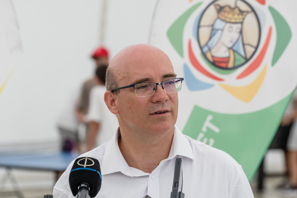 Cél a hátrányos helyzetű, de jól teljesítő diákok segítése