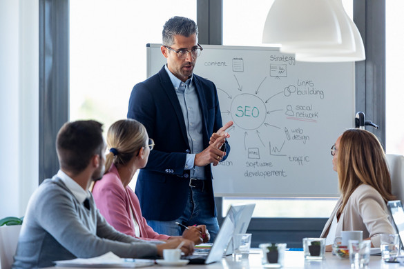 Keresőoptimalizálás ügynökség – mennyibe kerül és miért érdemes befektetni?