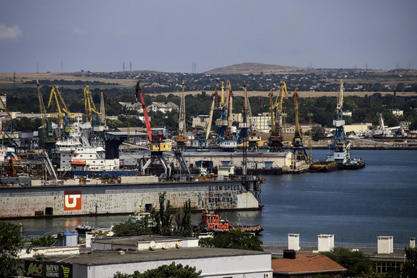 Ukrán támadás süllyesztett el egy üzemanyagot szállító vasúti kompot