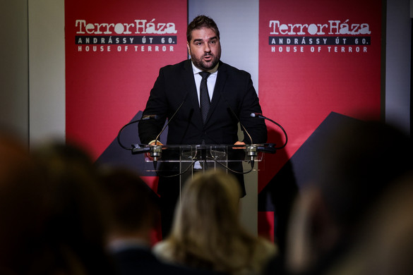 „A kommunizmus nem halt meg”