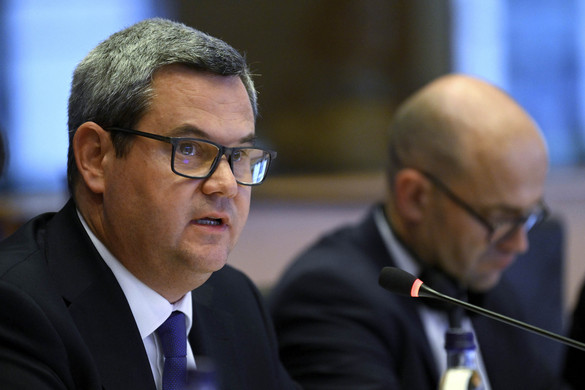 Takács Péter: A füst- és aeroszolmentes környezetről is egyeztetnek az uniós egészségügyi miniszterek Brüsszelben
