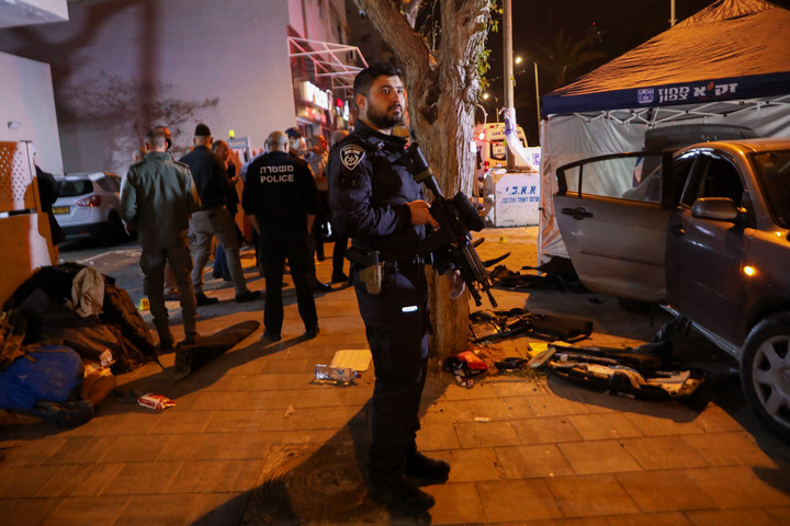 Fotó: AFP/Gil Cohen-Magen Többen megsebesültek egy késes merényletben