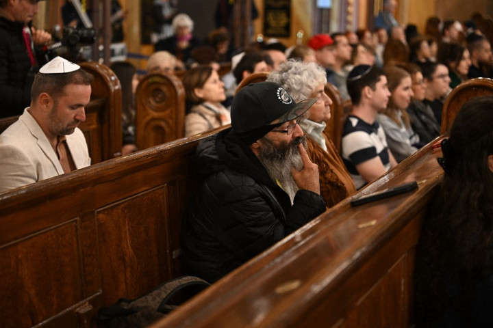 A kormány támogatja a magyar zsidó közösségeket