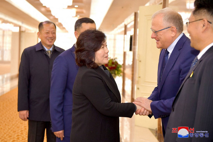 Észak-Korea és Oroszország politikai sokkhatást kelt