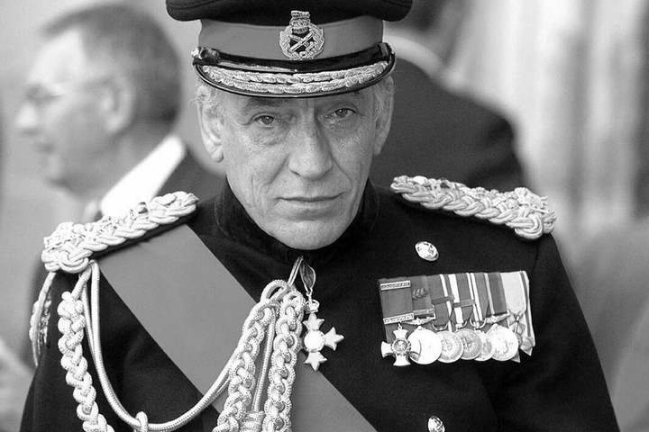 Elhunyt Sir Mike Jackson