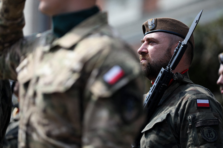 Fotó: NurPhoto via AFP/Klaudia Radecka A lengyelek többsége nem hiszi, hogy a hadsereg képes megvédeni az országot