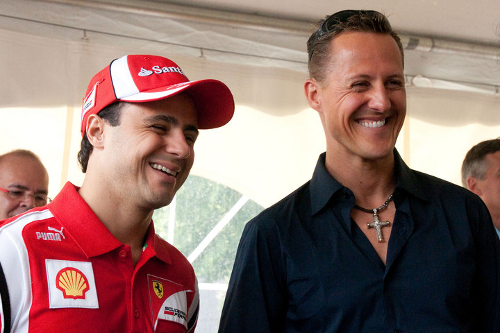Michael Schumacher síbalesete óta először jelent meg a nyilvánosság előtt