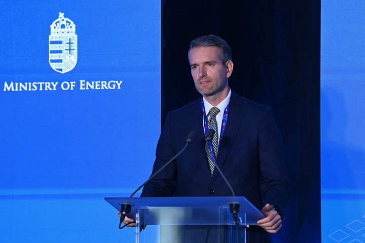 Fotó: MTI/Máthé Zoltán Az energetikai átmenet alapja a modern villamosenergia-hálózatok kiépítése