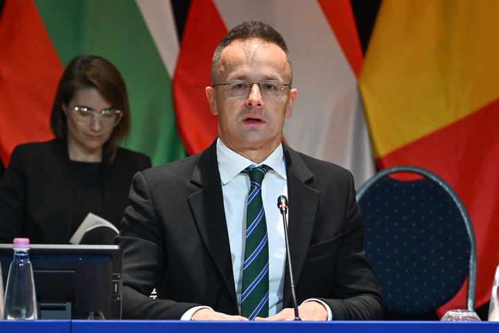 Fotó: MTI/Illyés Tibor Szijjártó Péter: Káros az együttműködés korlátozása az európai autógyártók és keleti beszállítóik között