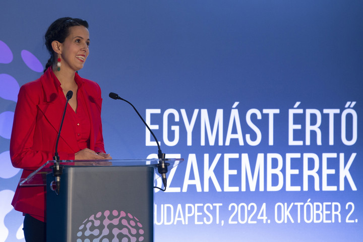 Fotó: MTI/Kocsis Zoltán Koncz Zsófia: Az idősekről való gondoskodás a családpolitika kiemelt része