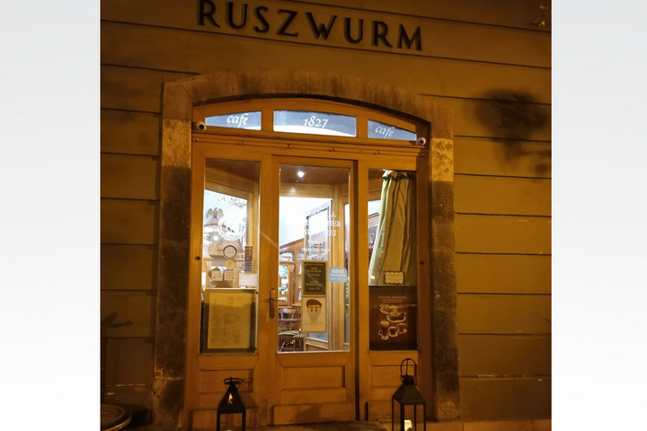 Fotó: Facebook/Ruszwurm Cukrászda Budai vár Az I. kerület saját céggel üzemeltetné a Ruszwurm-cukrászdákat