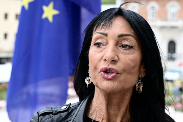 „A szocialista kormányok is rájöttek, hogy a határokat meg kell védeni”