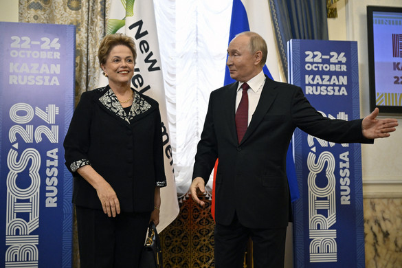 Csökkenti a geopolitikai kockázatokat a BRICS-országok nemzeti devizában történő elszámolása