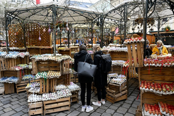Szó szerint falják a tojást a szomszédban