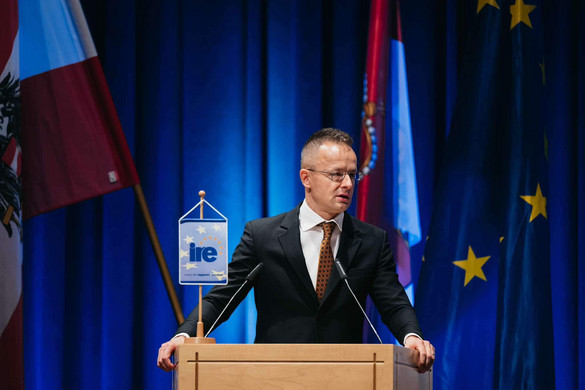 Szijjártó Péter Tbilisziből gratulált a georgiai kormánypárt győzelméhez